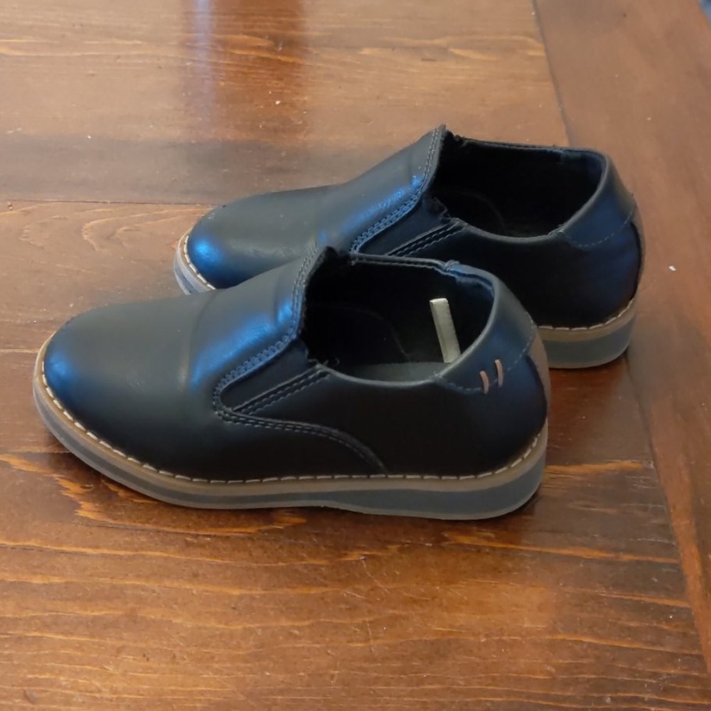 Worn once - Boys Cat & Jack Dress Shoes - Picture 3 of 5